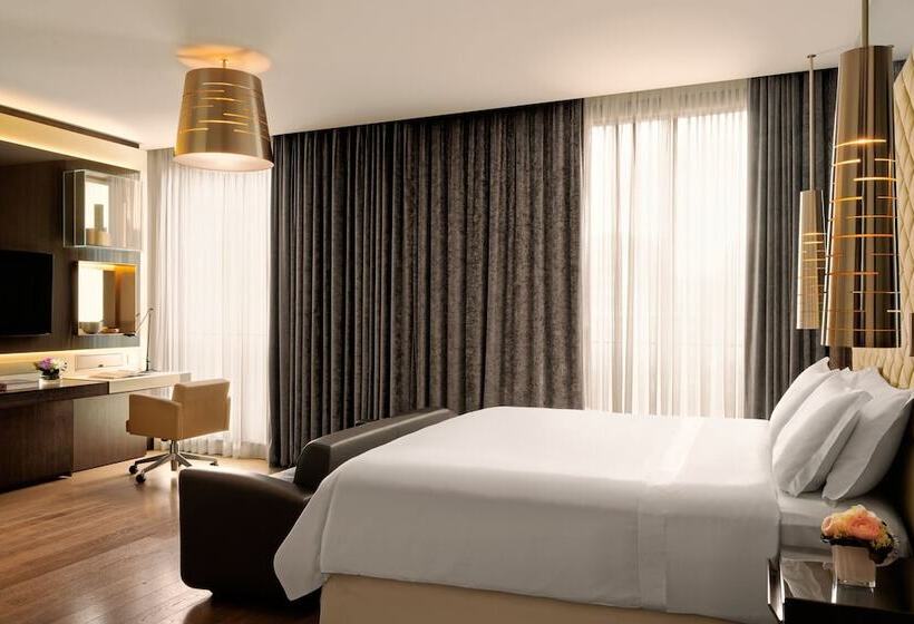 سوییت اجرایی, Excelsior Hotel Gallia, A Luxury Collection Hotel, Milan