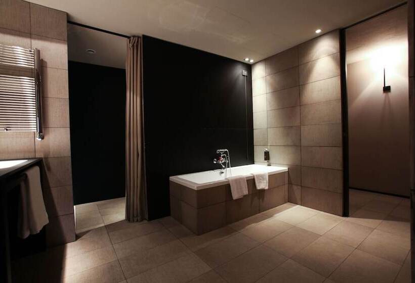 سوییت, Ih Hotels Milano Ambasciatori
