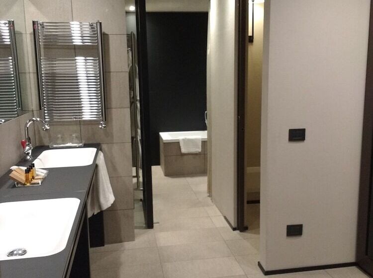 سوییت, Ih Hotels Milano Ambasciatori