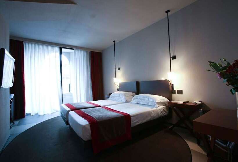 سوییت جونیور, Ih Hotels Milano Ambasciatori
