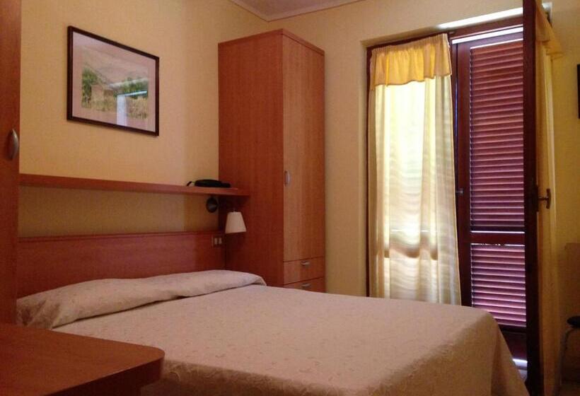 اتاق کلاسیک, Il Caminetto