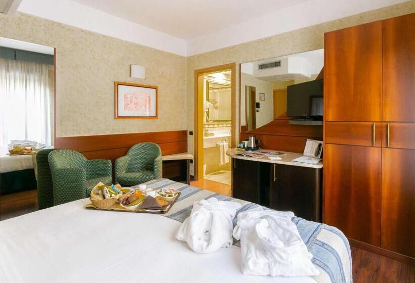 اتاق لوکس با تخت بزرگ, Mirage Sure Hotel Collection By Best Western