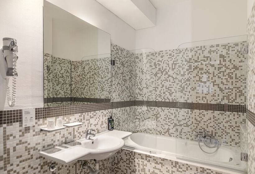 Номер Стандарт, B&b Hotel Modena