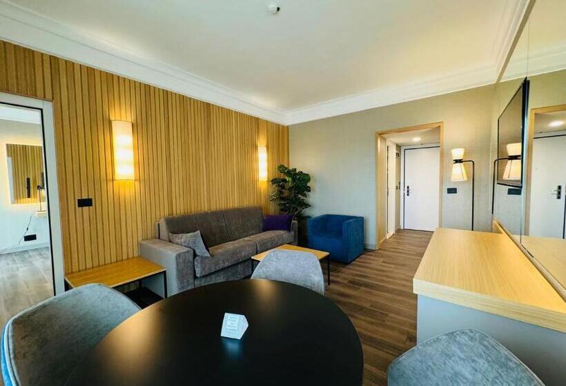 سوییت, Crowne Plaza Rome St. Peter S, An Ihg