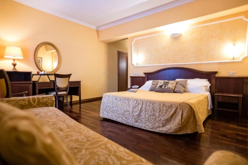 اتاق سوپریور, Grand Hotel Italia