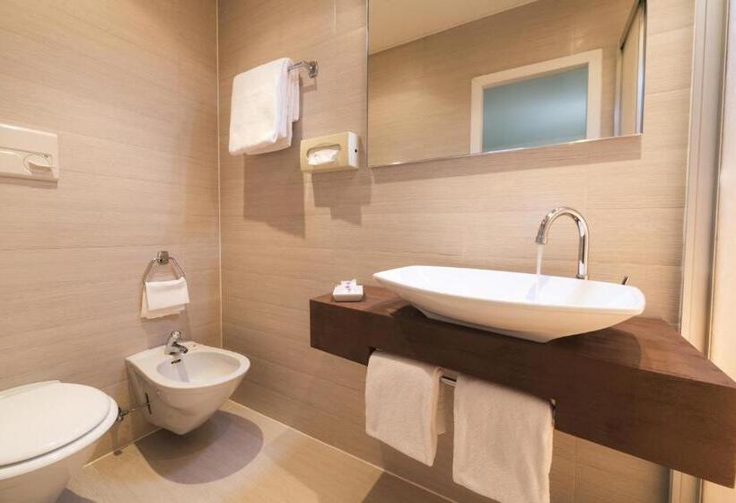 Номер Стандарт, Relais Leon D'oro
