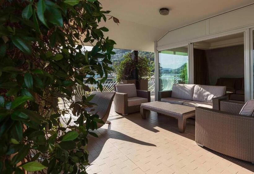 Suite with lake view, La Palma