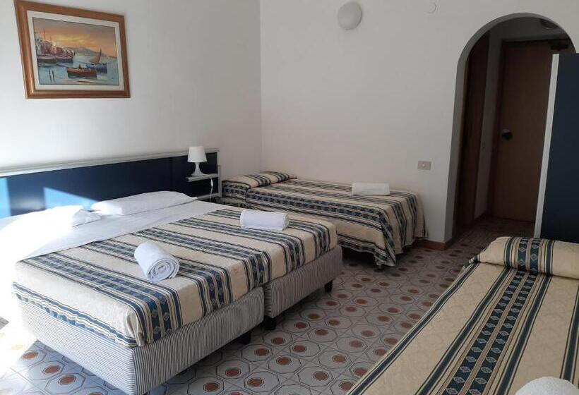 اتاق لوکس چهار تخته, Parco Delle Rose