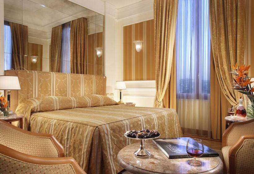سوئیت جونیور با چشم‌انداز, Royal Hotel Sanremo