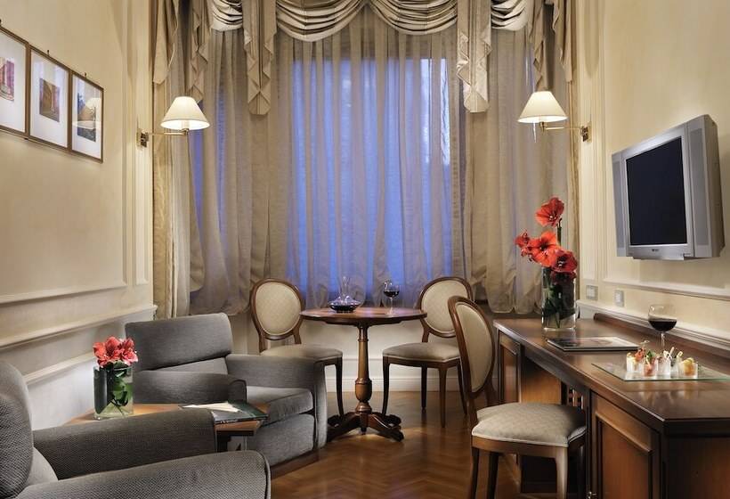سوییت با چشم‌انداز دریا, Royal Hotel Sanremo