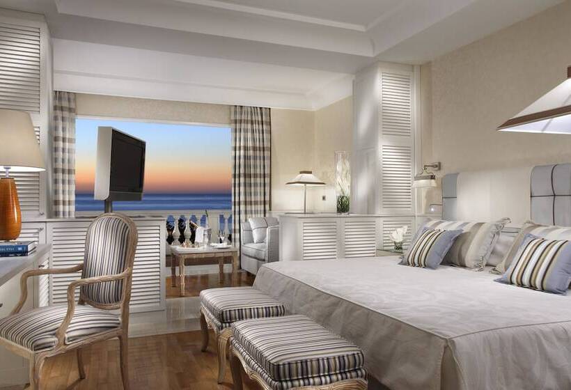 سوییت جونیور لوکس با چشم‌انداز دریا, Royal Hotel Sanremo
