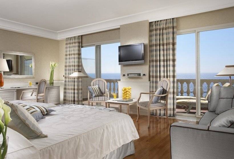 سوییت جونیور لوکس با چشم‌انداز دریا, Royal Hotel Sanremo