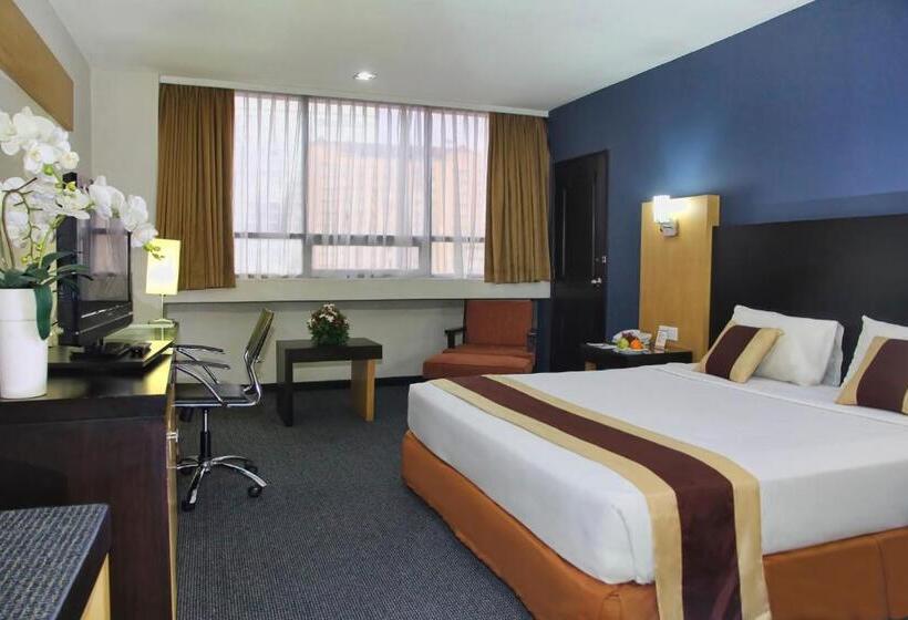 Quarto Deluxe, Jayakarta Hotel Jakarta