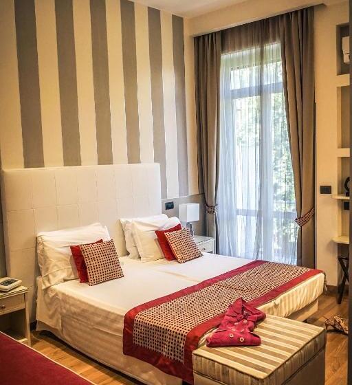 Comfort room with balcony, Tigullio Et De Milan