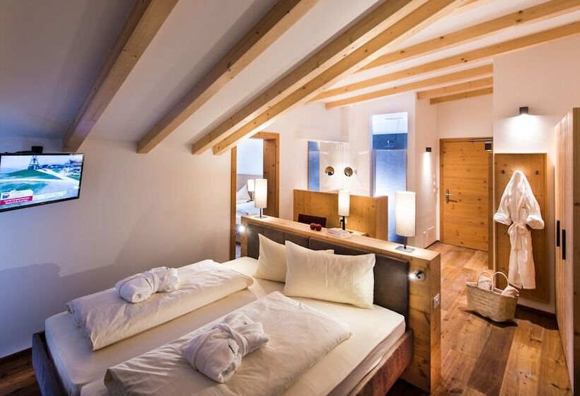 Четырехместный Номер Стандарт, Waldrast Dolomites