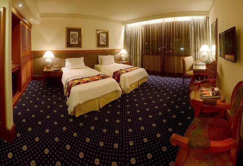 Номер Deluxe, The Jesselton