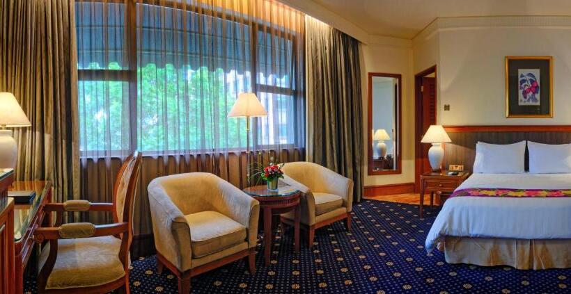 Номер Deluxe, The Jesselton