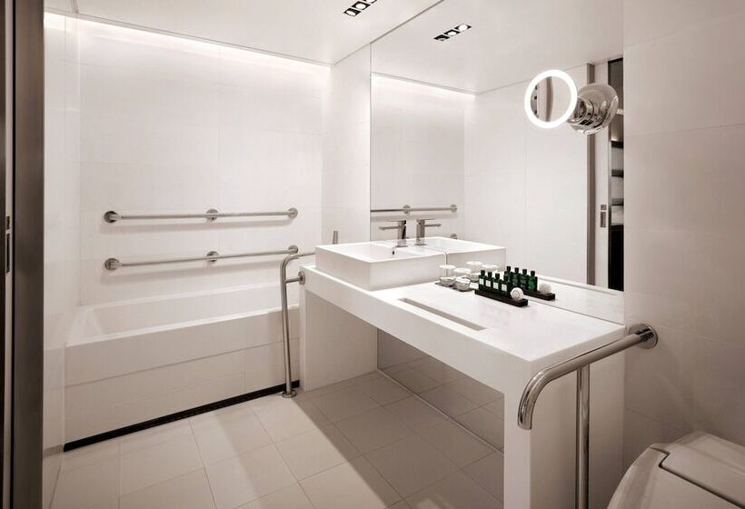 سوئیت کلاب, The Plaza Seoul, Autograph Collection