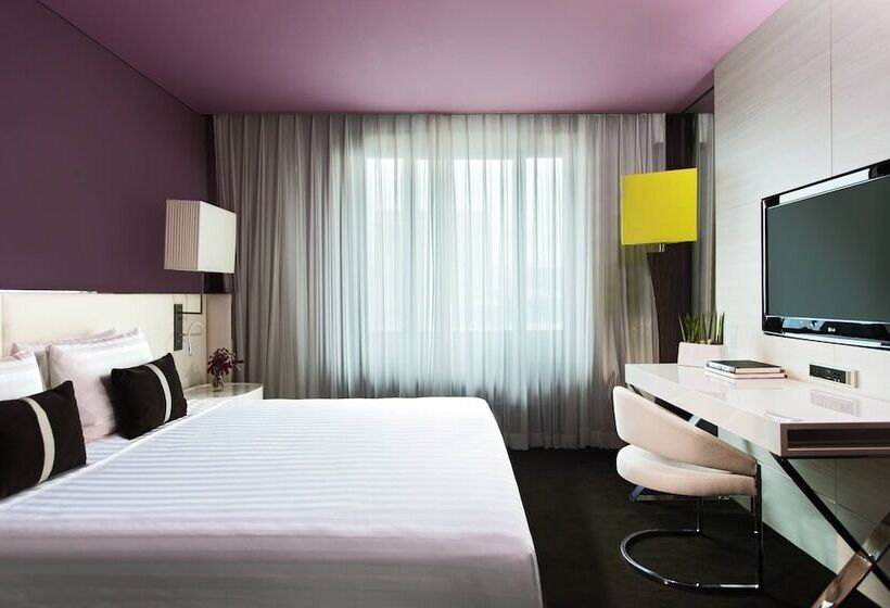 سوئیت کلاب, The Plaza Seoul, Autograph Collection