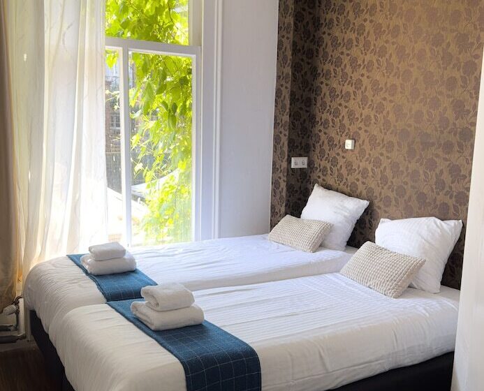 اتاق عادی, Amsterdam Inn