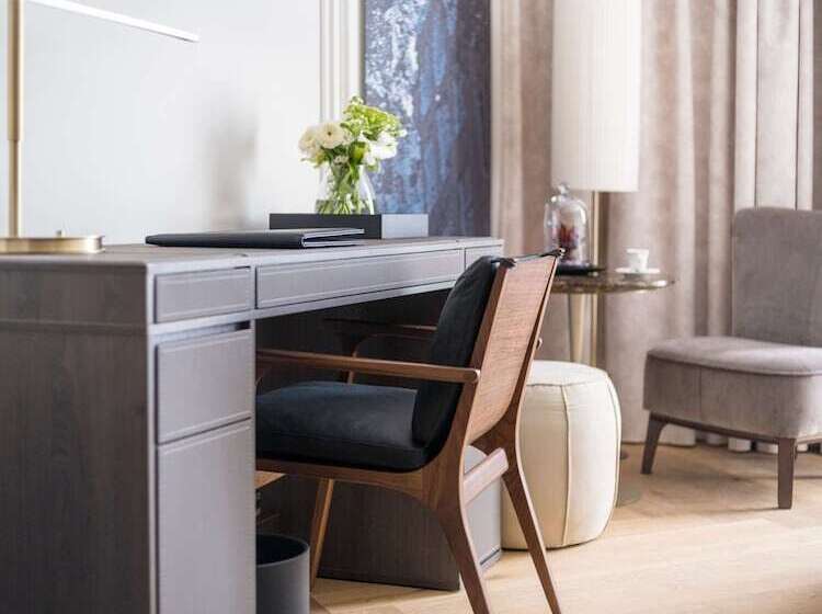 اتاق پرمیوم, Anantara Grand Krasnapolsky Amsterdam