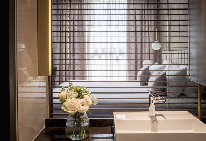 اتاق پریمیوم سه تخته, Anantara Grand Krasnapolsky Amsterdam