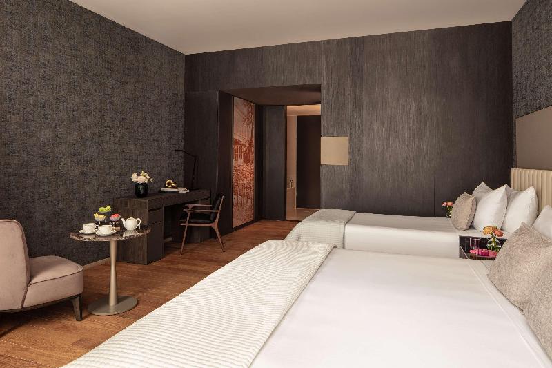 اتاق پریمیوم سه تخته, Anantara Grand Krasnapolsky Amsterdam