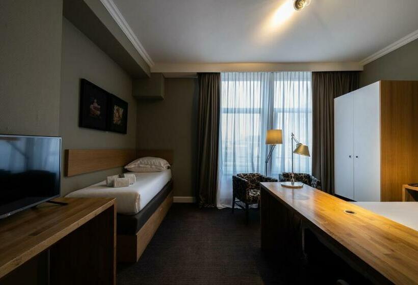 اتاق استاندارد سه نفره, Catalonia Vondel Amsterdam