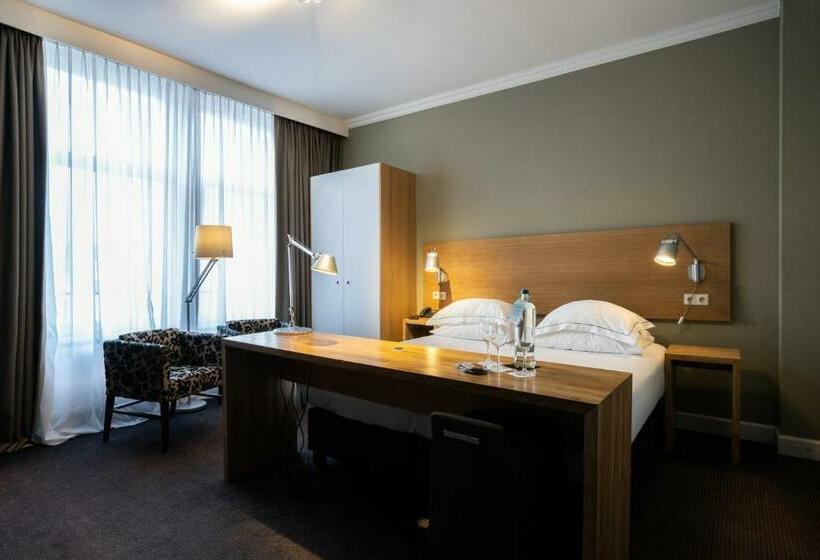 اتاق استاندارد سه نفره, Catalonia Vondel Amsterdam