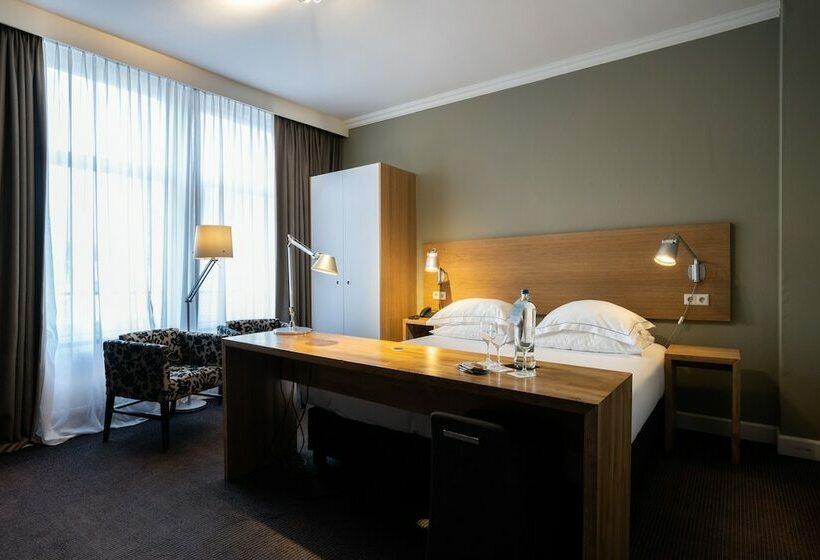 اتاق استاندارد سه نفره, Catalonia Vondel Amsterdam