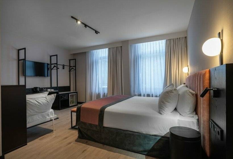 اتاق استاندارد سه نفره, Catalonia Vondel Amsterdam