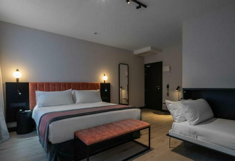 اتاق پریمیوم سه تخته, Catalonia Vondel Amsterdam