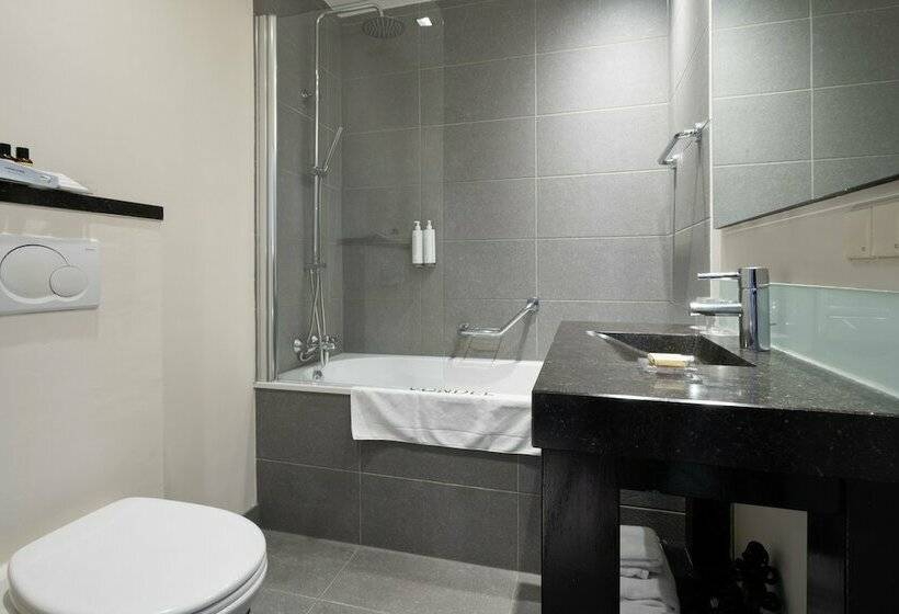 اتاق پریمیوم سه تخته, Catalonia Vondel Amsterdam