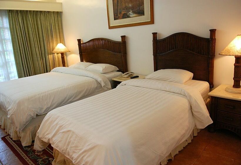 اتاق استاندارد, Fort Ilocandia Resort Hotel