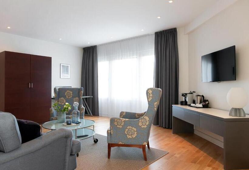 Люкс, Elite Hotel Marina Plaza