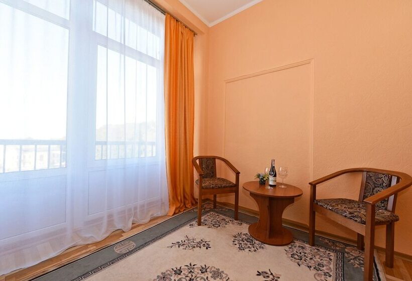 اتاق استاندارد, Dnipro
