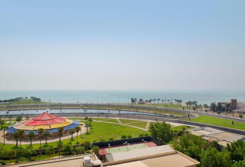 Номер Deluxe Вид на Море, Le Méridien Al Khobar