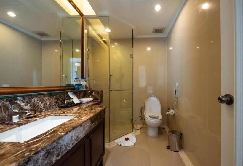 Quarto Premium, The Rose Residence, Bangkok