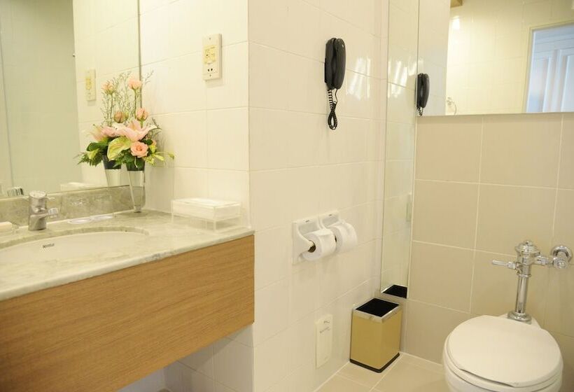 اتاق خانوادگی, Royal Princess Larn Luang   Sha Extra Plus
