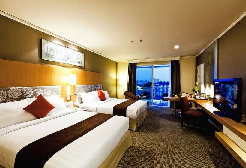 اتاق خانوادگی, Royal Princess Larn Luang   Sha Extra Plus