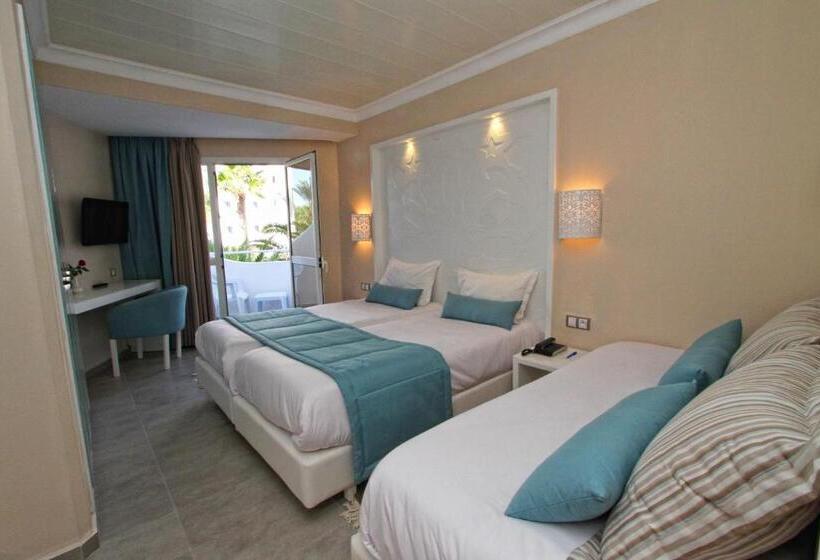 اتاق استاندارد با چشم‌انداز باغ, Sahara Beach Aquapark