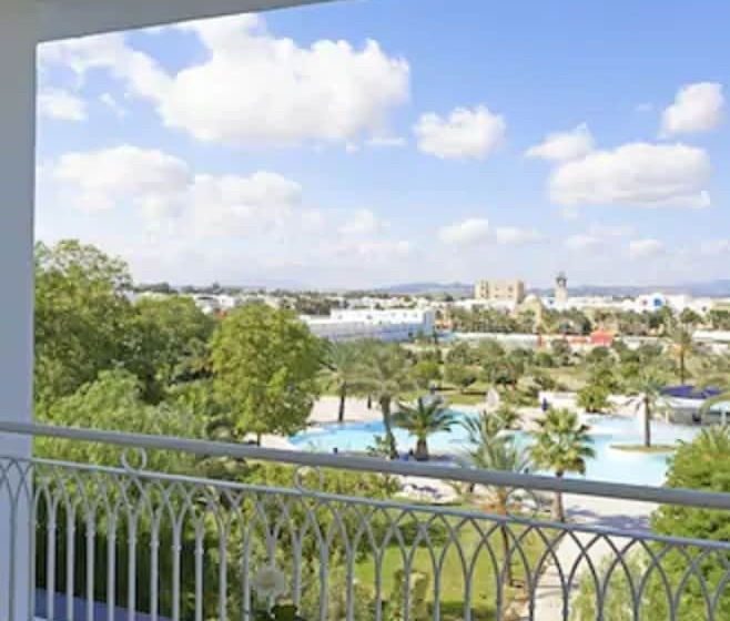 Трехместный Номер Стандарт Вид на Бассейн, Vincci Saphir Palace & Spa