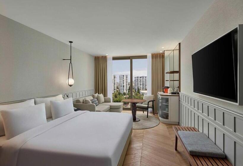 اتاق لوکس با چشم‌انداز شهر, Akra Antalya