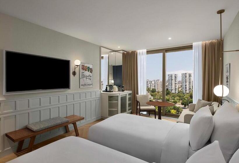 اتاق لوکس با چشم‌انداز شهر, Akra Antalya