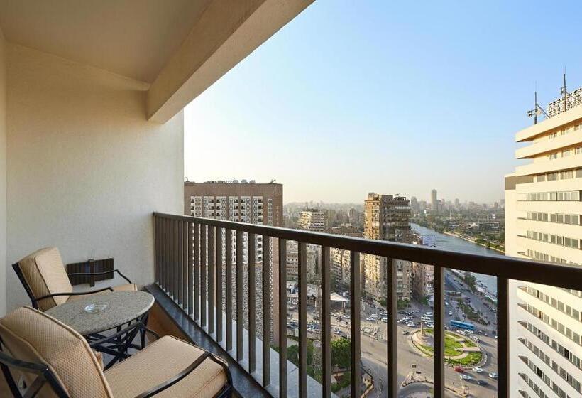 سوئیت کلاب, Sheraton Cairo Hotel & Casino