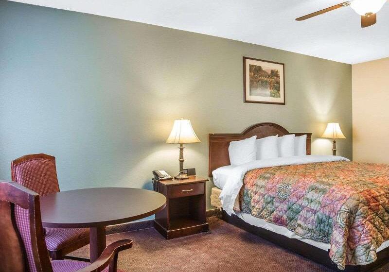 Стандартный Номер Кровать Кинг, Quality Inn & Suites Cameron Park Shingle Springs
