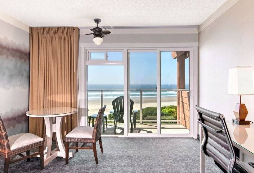 Номер Классика Кровать Квин, Hallmark Resort   Newport