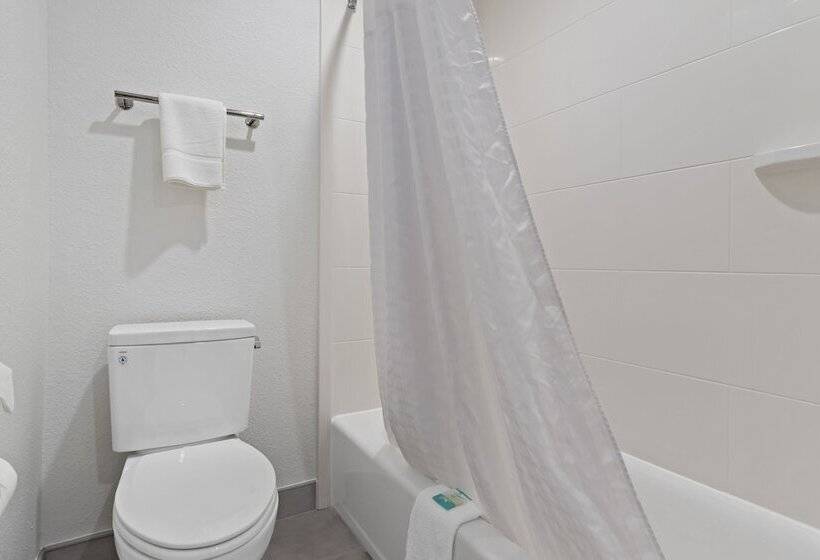 חדר סטנדרט שתי מיטות זוגיות, Baymont By Wyndham Beaumont