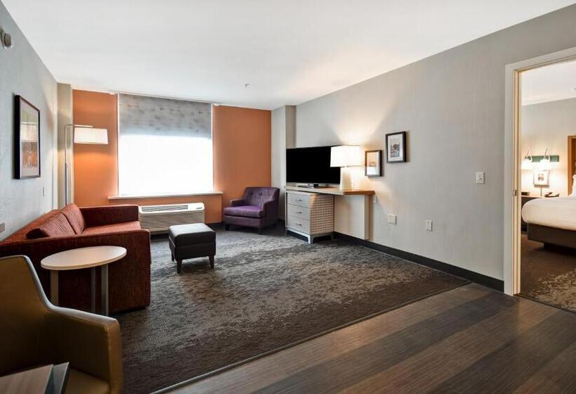 سوئیت 2 خوابه, Holiday Inn Lancaster, An Ihg