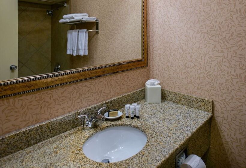 سوییت اجرایی, Red Lion Hotel Kennewick Columbia Center